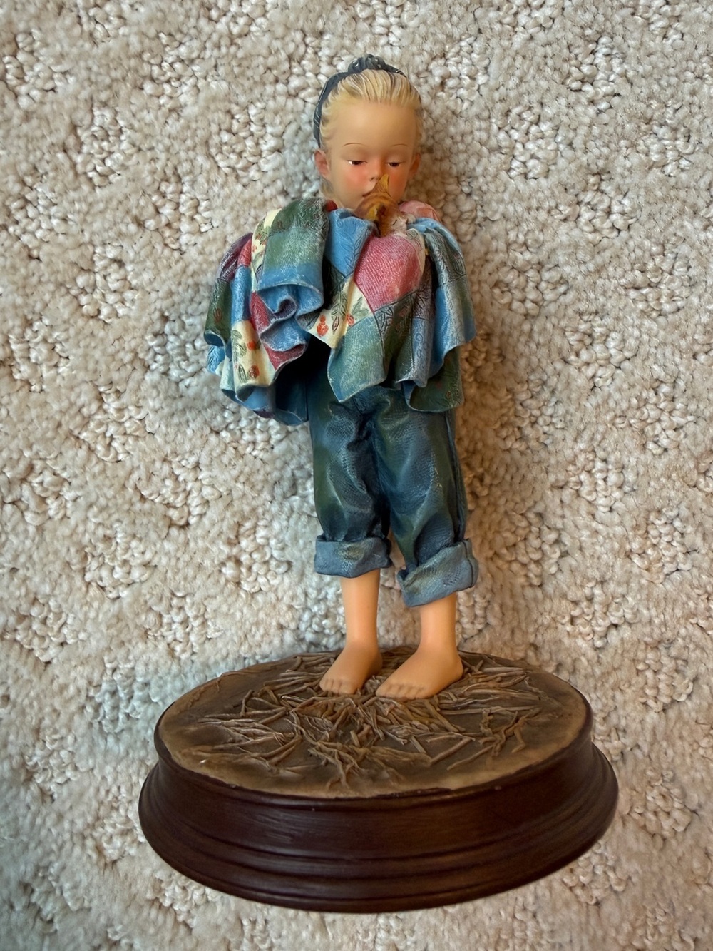 Demdaco 6” figurine “Mama says…guard your treasures” by Kathy Fincher